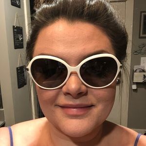 Like new Ralph Lauren polarized sunglasses